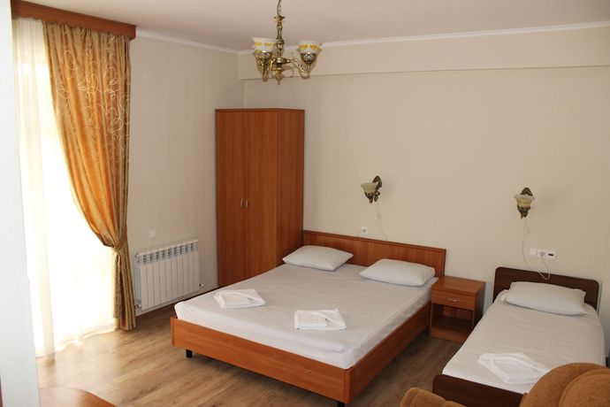 Imagen de la habitación del Hotel Edem. Foto 10