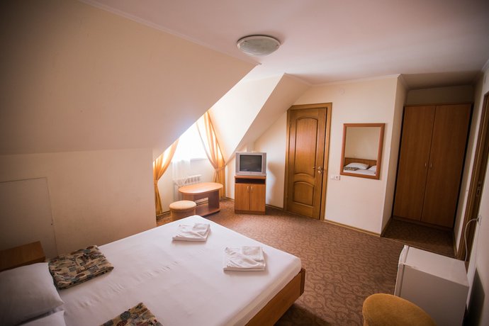 Imagen de la habitación del Hotel Edem. Foto 13