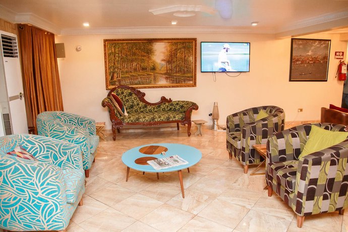 Imagen de los interiores del Hotel Eden And Resorts. Foto 13