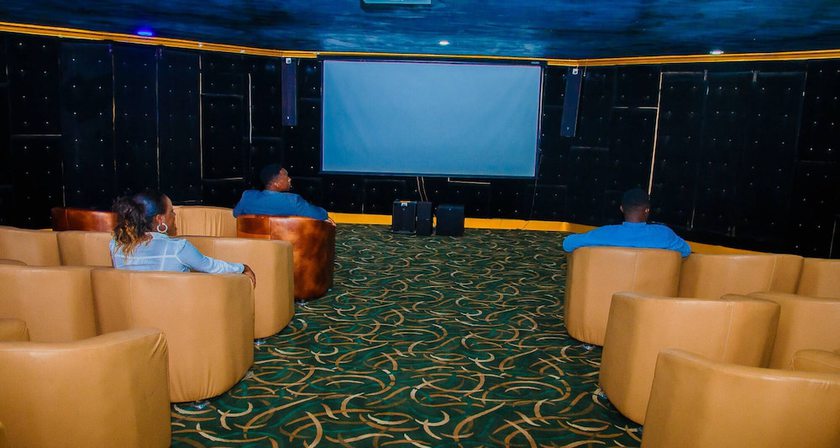 Imagen de los interiores del Hotel Eden And Resorts. Foto 17