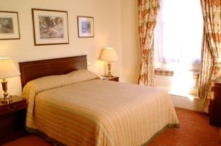 Imagen de la habitación del Hotel Eden Arms. Foto 4
