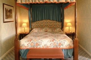 Imagen de la habitación del Hotel Eden Arms. Foto 5