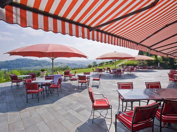 Imagen del bar/restaurante del Hotel Eden Au Lac. Foto 2