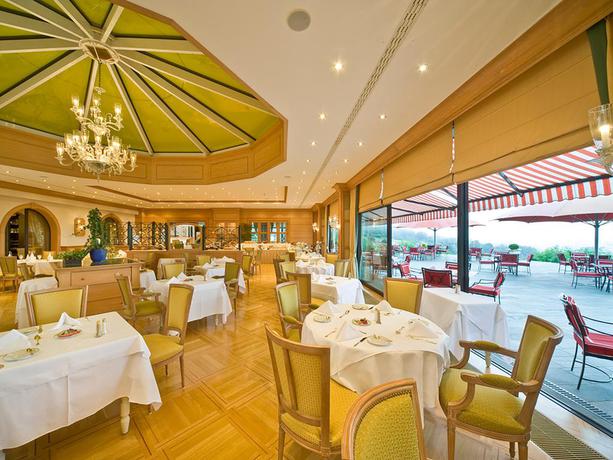 Imagen del bar/restaurante del Hotel Eden Au Lac. Foto 3