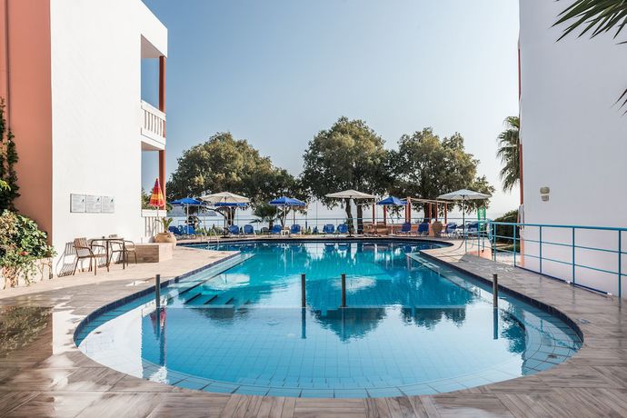 Imagen general del Hotel Eden Beach. Foto 1