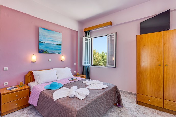 Imagen de la habitación del Hotel Eden Beach. Foto 18