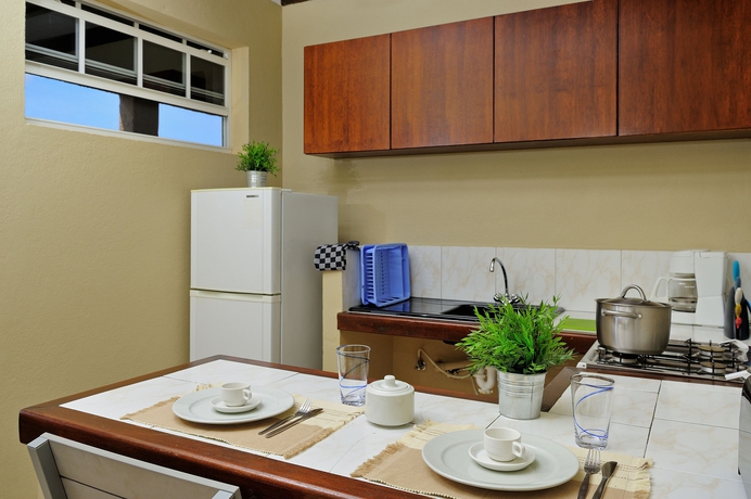 Imagen de la habitación del Hotel Eden Beach Resort. Foto 6