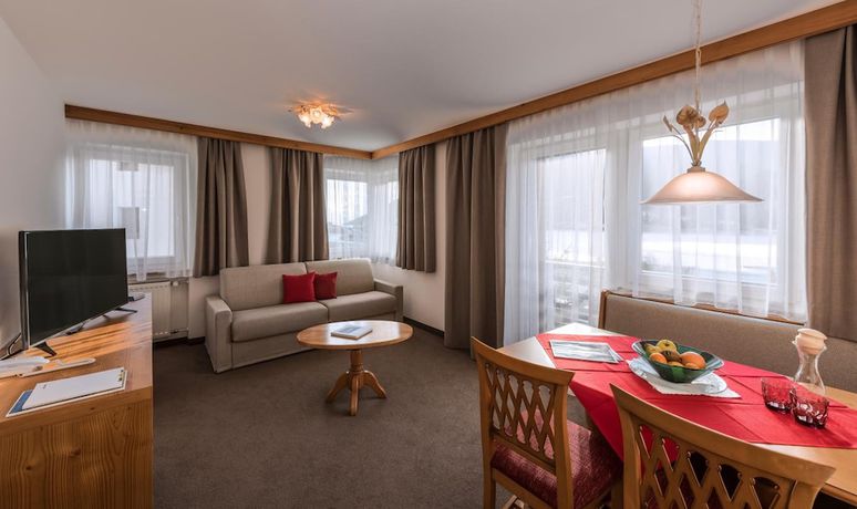 Imagen de la habitación del Hotel Eden Boutique, Curon Venosta. Foto 17