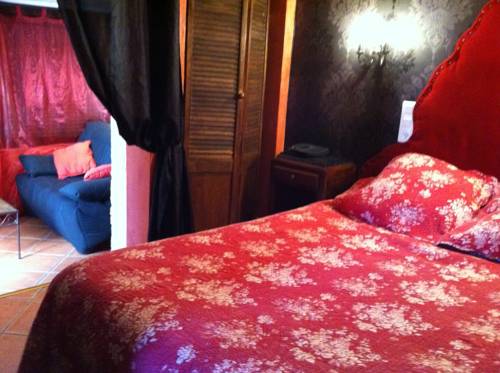 Imagen de la habitación del Hotel Eden Cassis. Foto 6