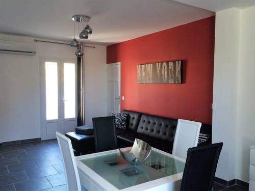 Imagen de la habitación del Hotel Eden Cassis. Foto 11