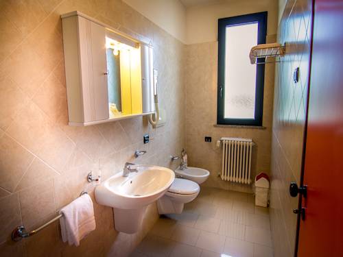 Imagen de la habitación del Hotel Eden, Castel d'Ario. Foto 4