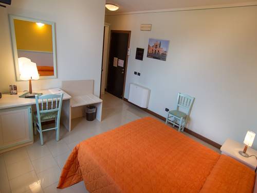 Imagen de la habitación del Hotel Eden, Castel d'Ario. Foto 8