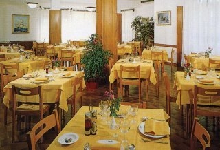 Imagen del bar/restaurante del Hotel Eden, Castrocaro Terme. Foto 3