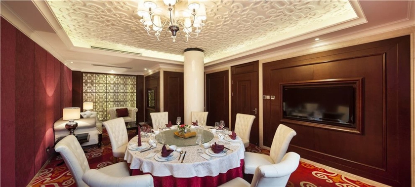 Imagen del bar/restaurante del Hotel Eden Clubhouse. Foto 7