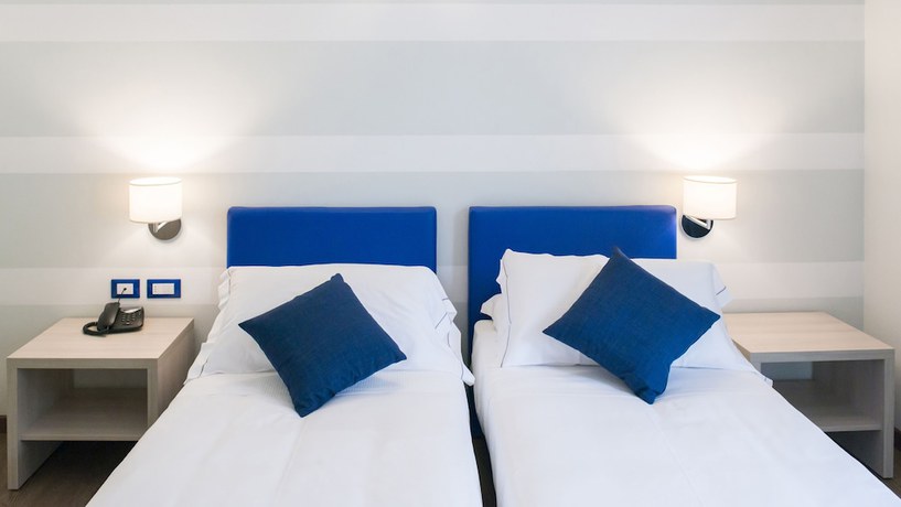 Imagen de la habitación del Hotel Eden Garda. Foto 5