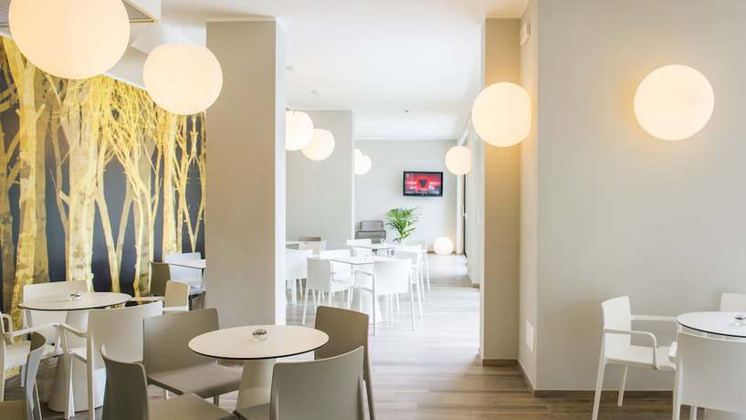 Imagen del bar/restaurante del Hotel Eden Garda. Foto 3