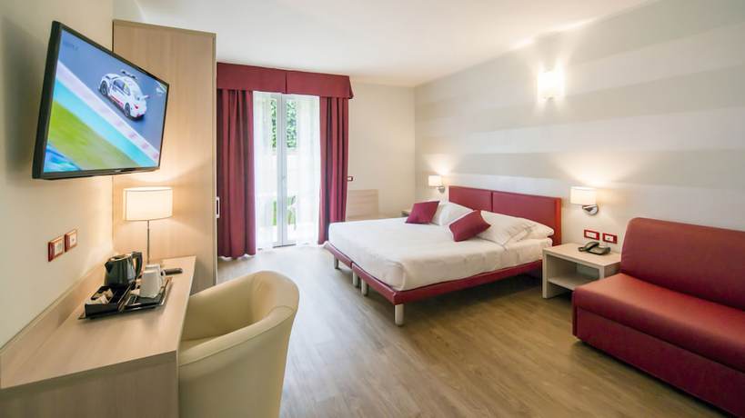 Imagen de la habitación del Hotel Eden Garda. Foto 20