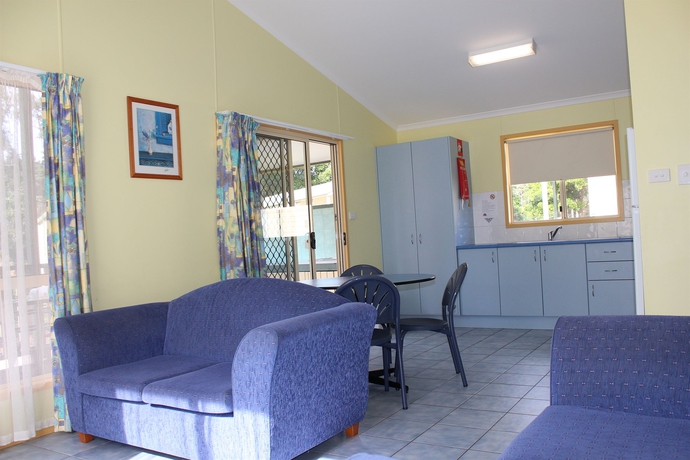 Imagen de los interiores del Hotel Eden Gateway Holiday Park. Foto 13