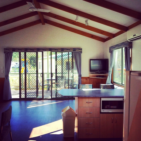 Imagen de la habitación del Hotel Eden Gateway Holiday Park. Foto 8