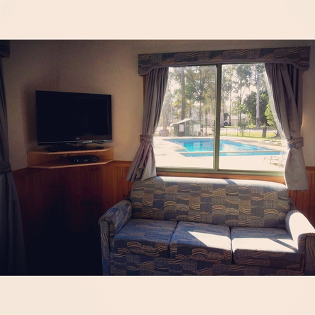 Imagen de los interiores del Hotel Eden Gateway Holiday Park. Foto 14