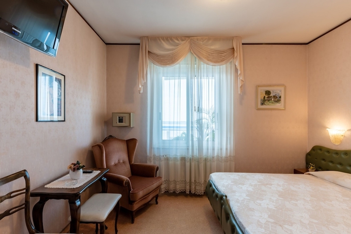 Imagen de la habitación del Hotel Eden, Grado. Foto 9