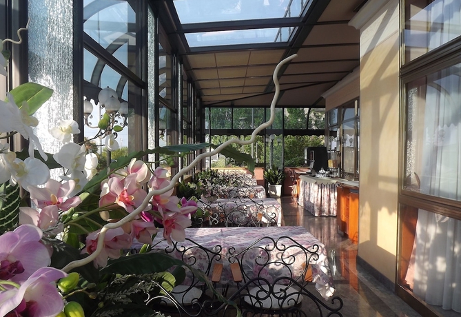 Imagen del bar/restaurante del Hotel Eden, Grado. Foto 3