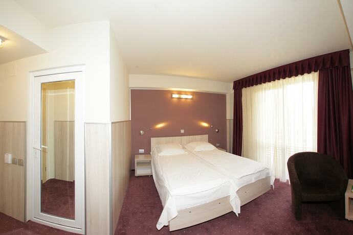 Imagen general del Hotel Eden Grand Resort. Foto 9