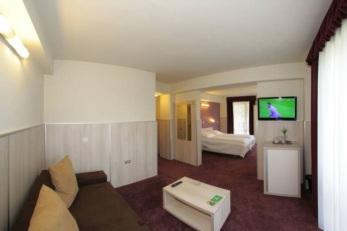 Imagen general del Hotel Eden Grand Resort. Foto 16