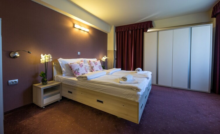Imagen de la habitación del Hotel Eden Grand Resort. Foto 30