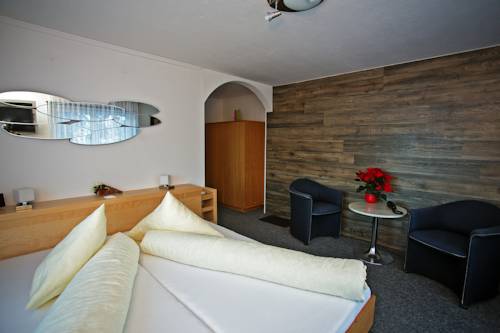 Imagen de la habitación del Hotel Eden, Gr&auml;chen. Foto 6