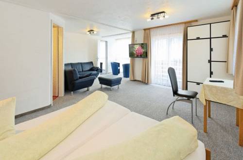 Imagen de la habitación del Hotel Eden, Gr&auml;chen. Foto 12