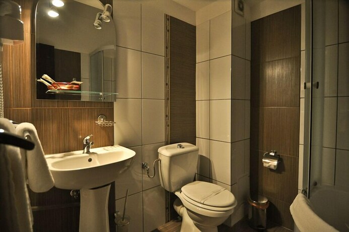 Imagen de la habitación del Hotel Eden, Iasi. Foto 14