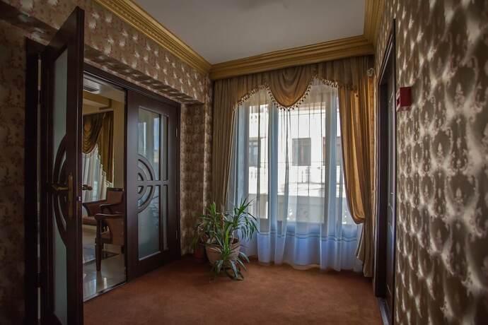 Imagen de los interiores del Hotel Eden, Iasi. Foto 20