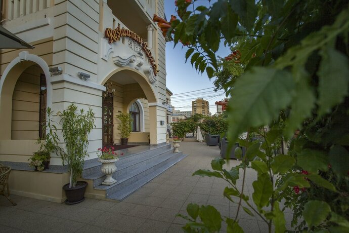 Imagen de los exteriores del Hotel Eden, Iasi. Foto 17