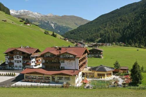 Imagen general del Hotel Eden, Juns. Foto 9