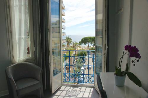 Imagen de la habitación del Hotel Eden - La Baigneuse. Foto 7