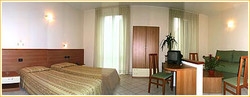 Imagen de la habitación del Hotel Eden, Mil&aacute;n. Foto 2