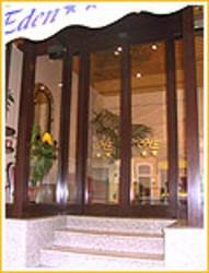 Imagen de los exteriores del Hotel Eden, Mil&aacute;n. Foto 4