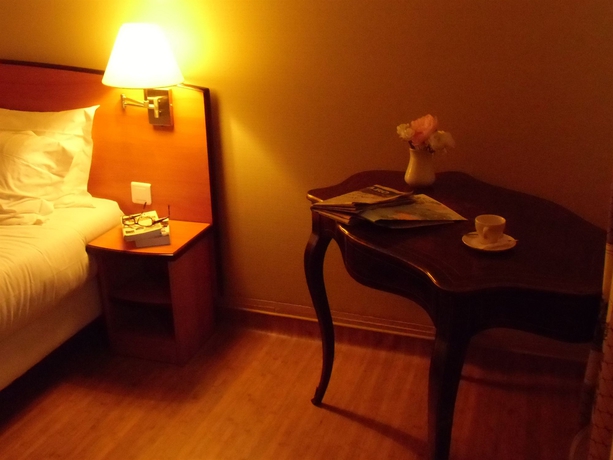 Imagen de la habitación del Hotel Eden Montmartre. Foto 5