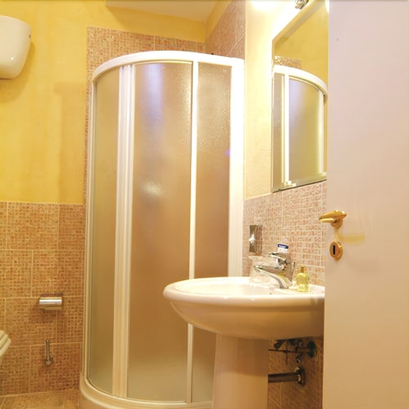 Imagen de la habitación del Hotel Eden, Nápoles. Foto 12