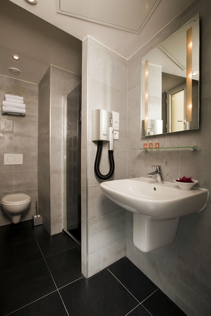 Imagen de la habitación del Hotel Eden Opéra. Foto 16