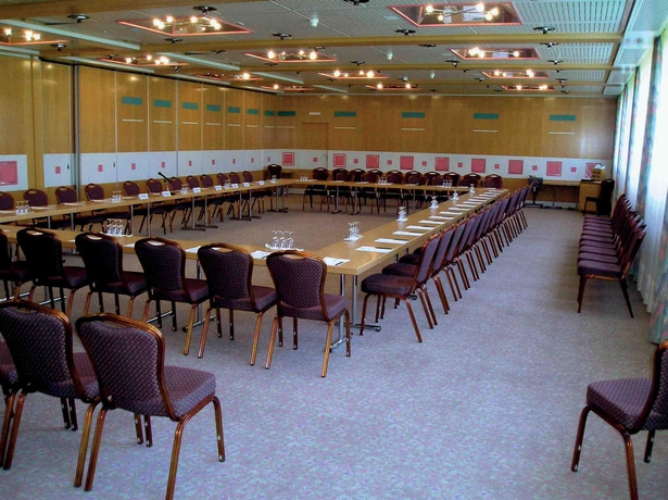 Imagen de los interiores del Hotel Eden Palace Au Lac. Foto 13