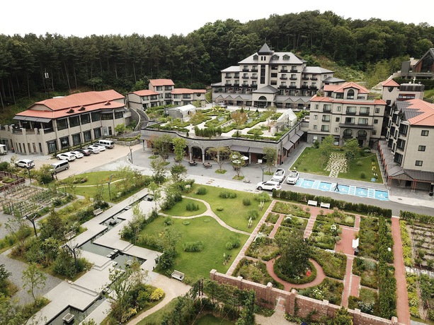 Imagen general del Hotel Eden Paradise. Foto 1