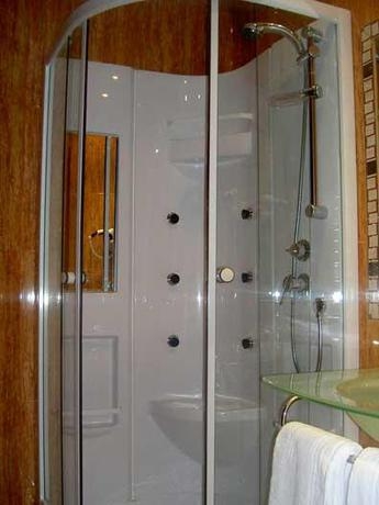 Imagen de la habitación del Hotel Eden Paraiso Neptuno. Foto 7