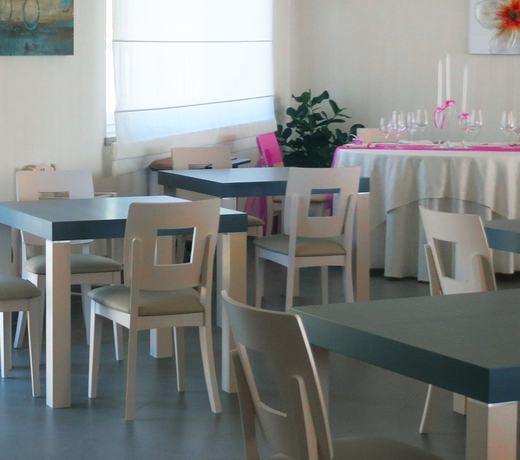 Imagen del bar/restaurante del Hotel Eden Park Cilento. Foto 3
