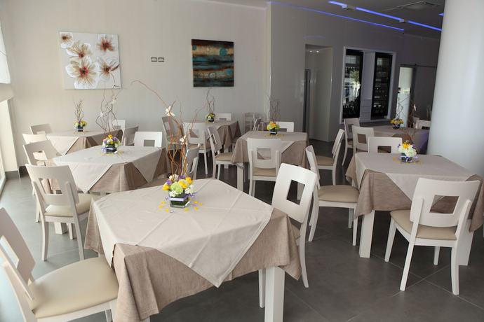Imagen del bar/restaurante del Hotel Eden Park Cilento. Foto 4