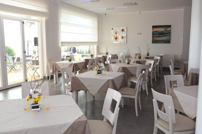 Imagen del bar/restaurante del Hotel Eden Park Cilento. Foto 7