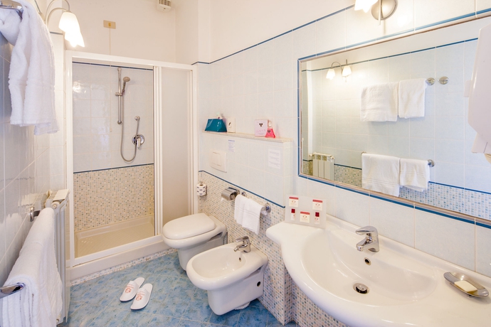 Imagen de la habitación del Hotel Eden Park, Diano Marina. Foto 8