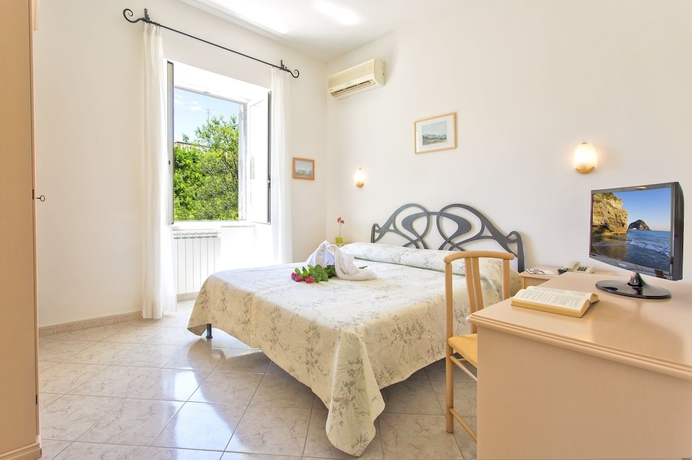 Imagen de la habitación del Hotel Eden Park, Ischia. Foto 5