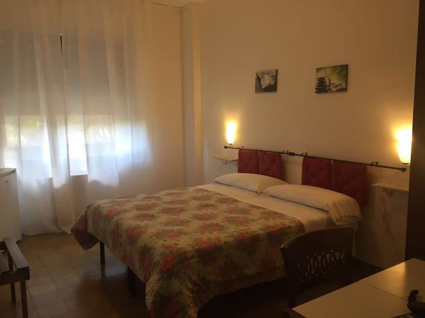 Imagen de la habitación del Hotel Eden Park, Pulsano. Foto 8